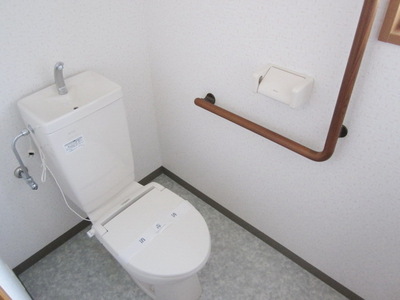 Toilet.  ☆ Clean toilets ☆ 