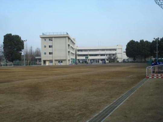 Junior high school. 500m Misawa junior high school until junior high school Misawa 7 minutes walk (about 500m)