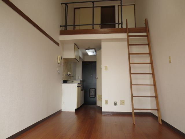 Living and room.  ☆ Western-style is the flooring of the room ☆ 