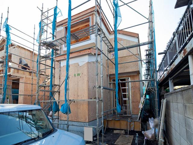 Local photos, including front road. Local (12 May 2013) Shooting