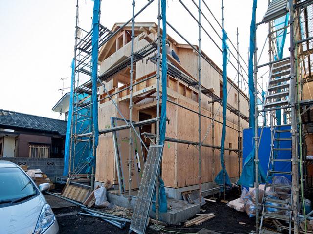 Local photos, including front road. Local (12 May 2013) Shooting