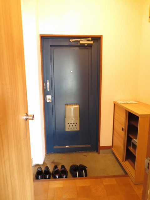 Entrance. It is the entrance space of spread