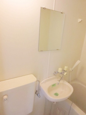 Washroom. It is the washstand