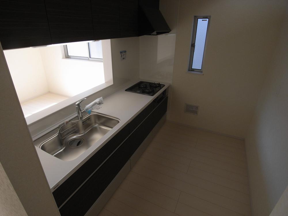 Kitchen. Indoor (12 May 2013) Shooting