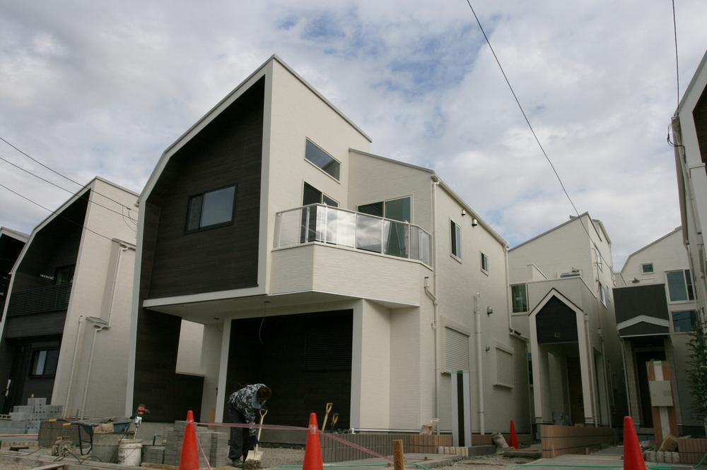 Other local. ● building in local appearance (December 2013 shooting)