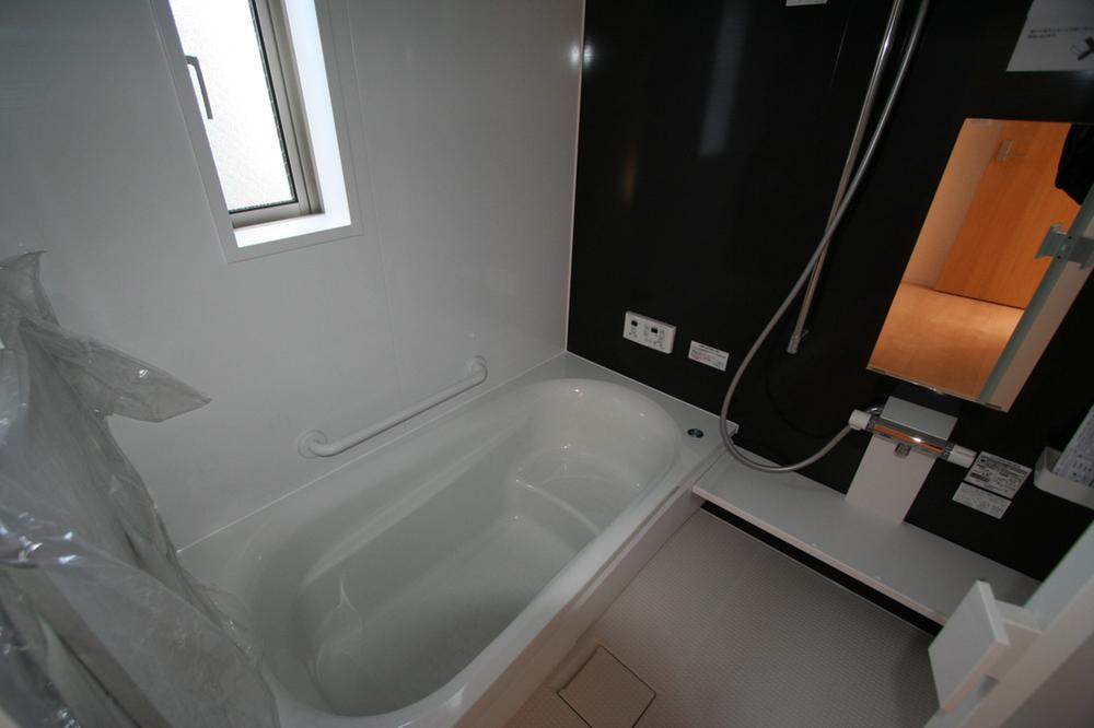 Bathroom. Indoor (12 May 2013) Shooting