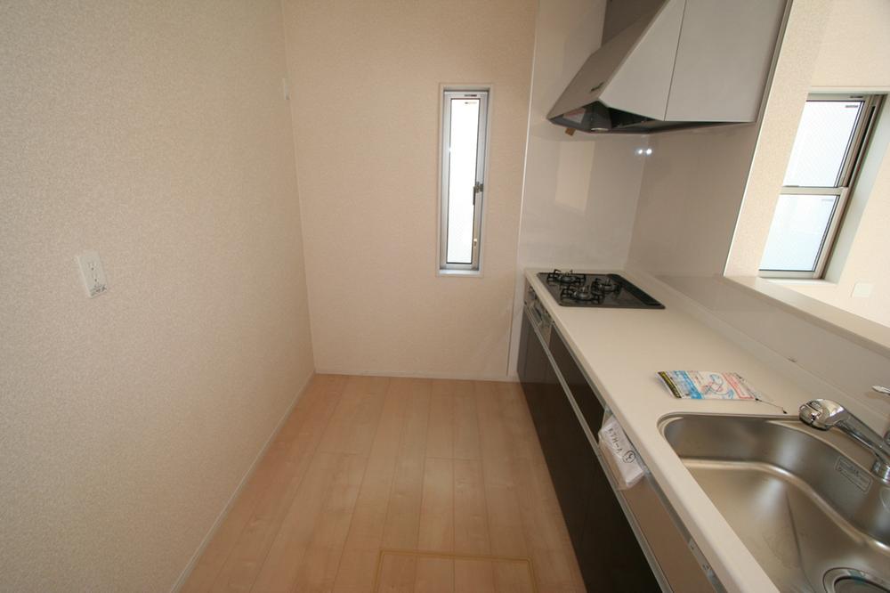 Kitchen. Indoor (12 May 2013) Shooting