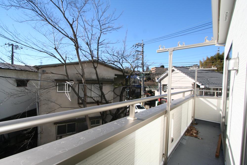 View photos from the dwelling unit. View from the site (December 2013) Shooting