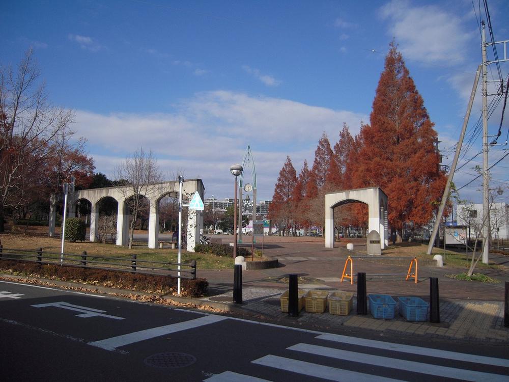 park. 80m to the square of the time