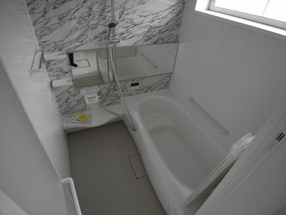 Bathroom. Indoor (12 May 2013) Shooting