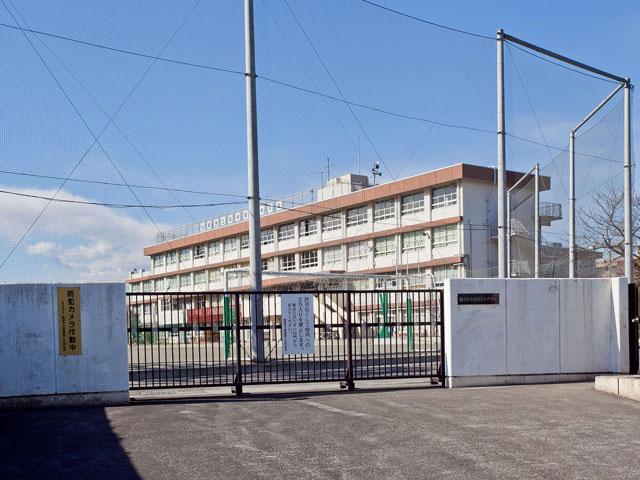 Junior high school. Inagi Municipal Inagi 800m to the third junior high school