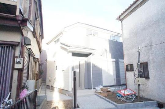 Local appearance photo. Local Photos