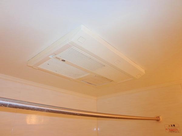 Cooling and heating ・ Air conditioning. Bathroom Dryer ally glad to day or sudden washing rain