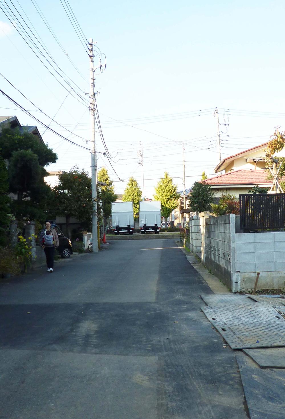 Local photos, including front road. Local (11 May 2013) Shooting