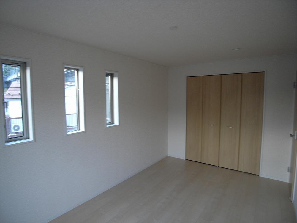 Non-living room. Indoor (12 May 2013) Shooting