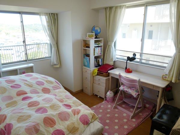 Non-living room. Western part (about 7.3 Pledge, Eco-glass specification)