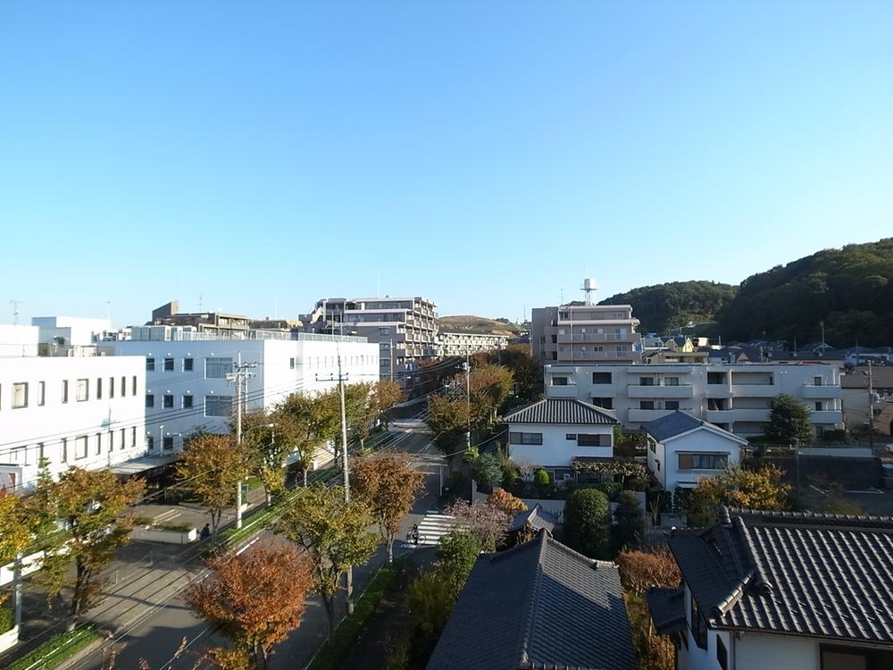 View photos from the dwelling unit. View from the site (November 2013) Shooting