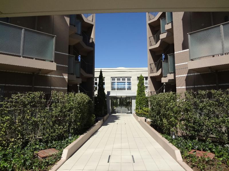 Other common areas. Sub entrance (courtyard side)