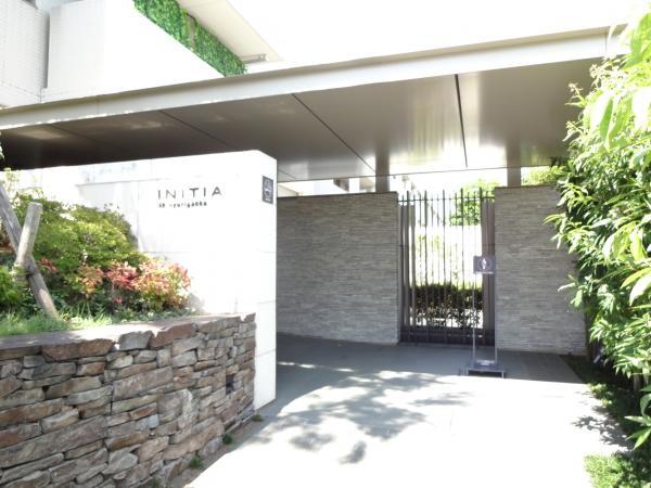 Entrance. 2013 September shooting