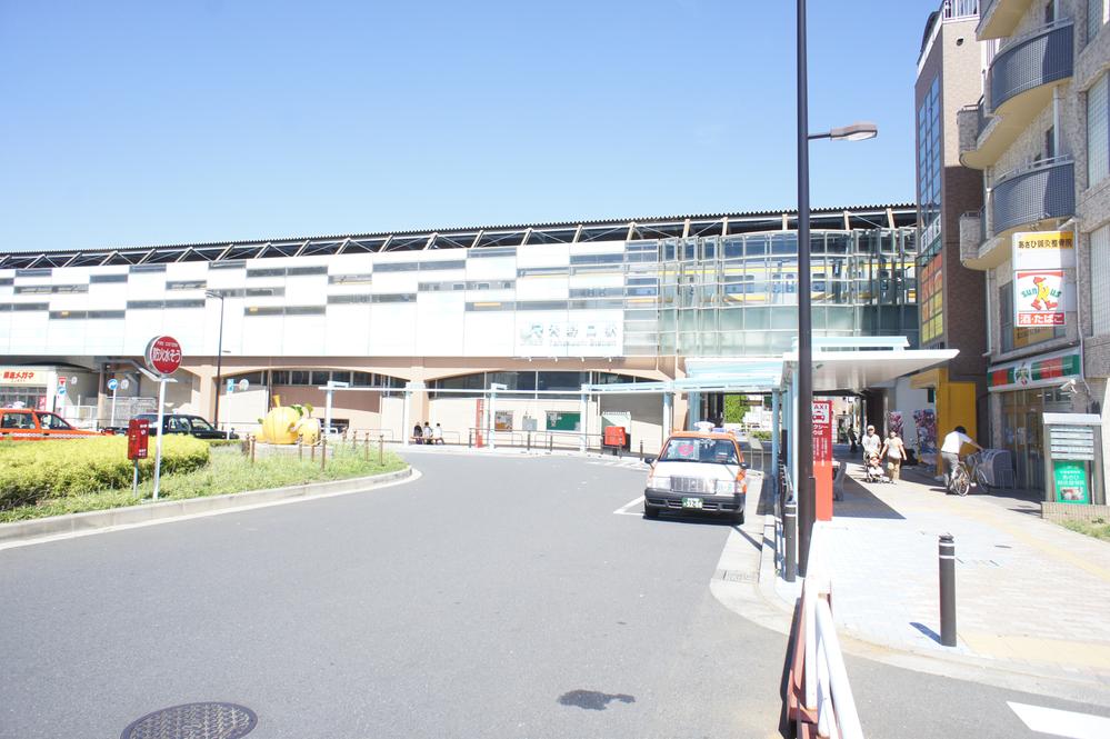 Other. It is the nearest Yanokuchi Station.  There is also a Rotary, Shopping is a convenient location. 