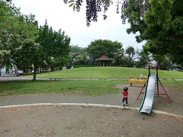 park. 500m to lucky direction park