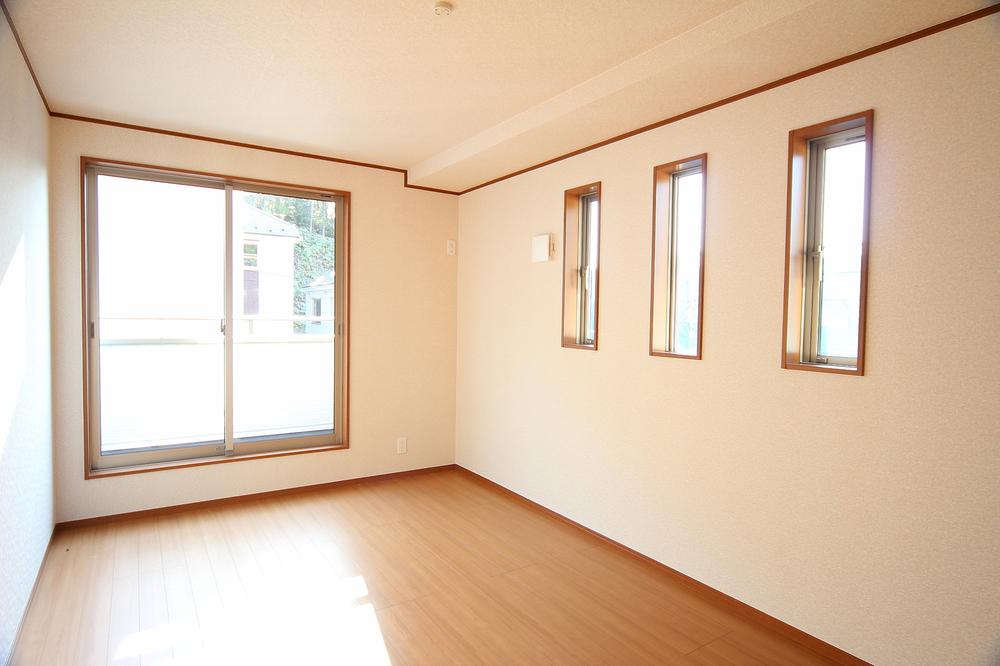 Same specifications photos (Other introspection). room