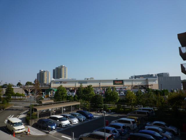 View photos from the dwelling unit