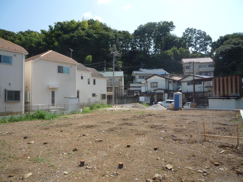 Local photos, including front road. Local (August 2013) Shooting