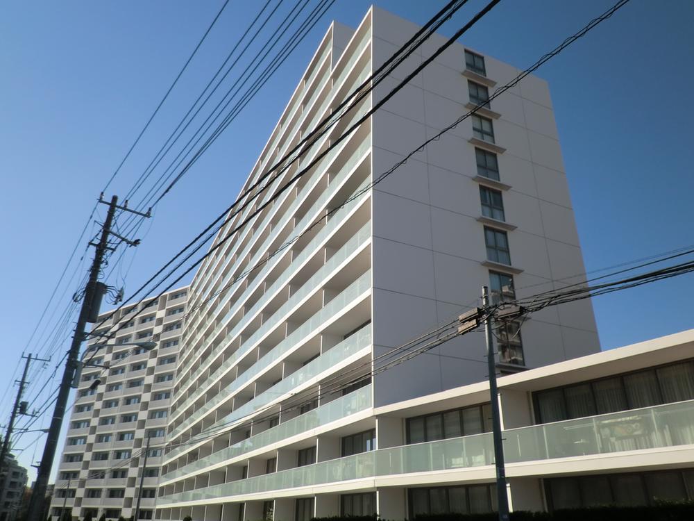 Local appearance photo. Local (12 May 2013) Shooting