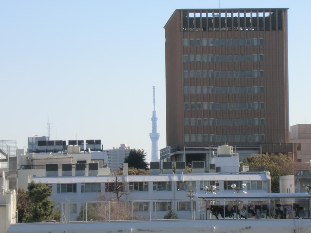 View photos from the dwelling unit. View from the site (December 2013) Shooting