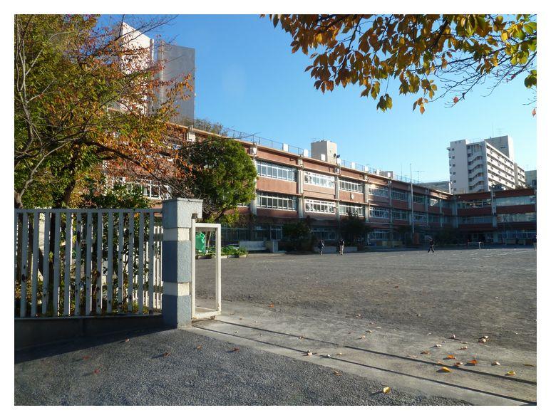 Primary school. 300m to Takashima second elementary school