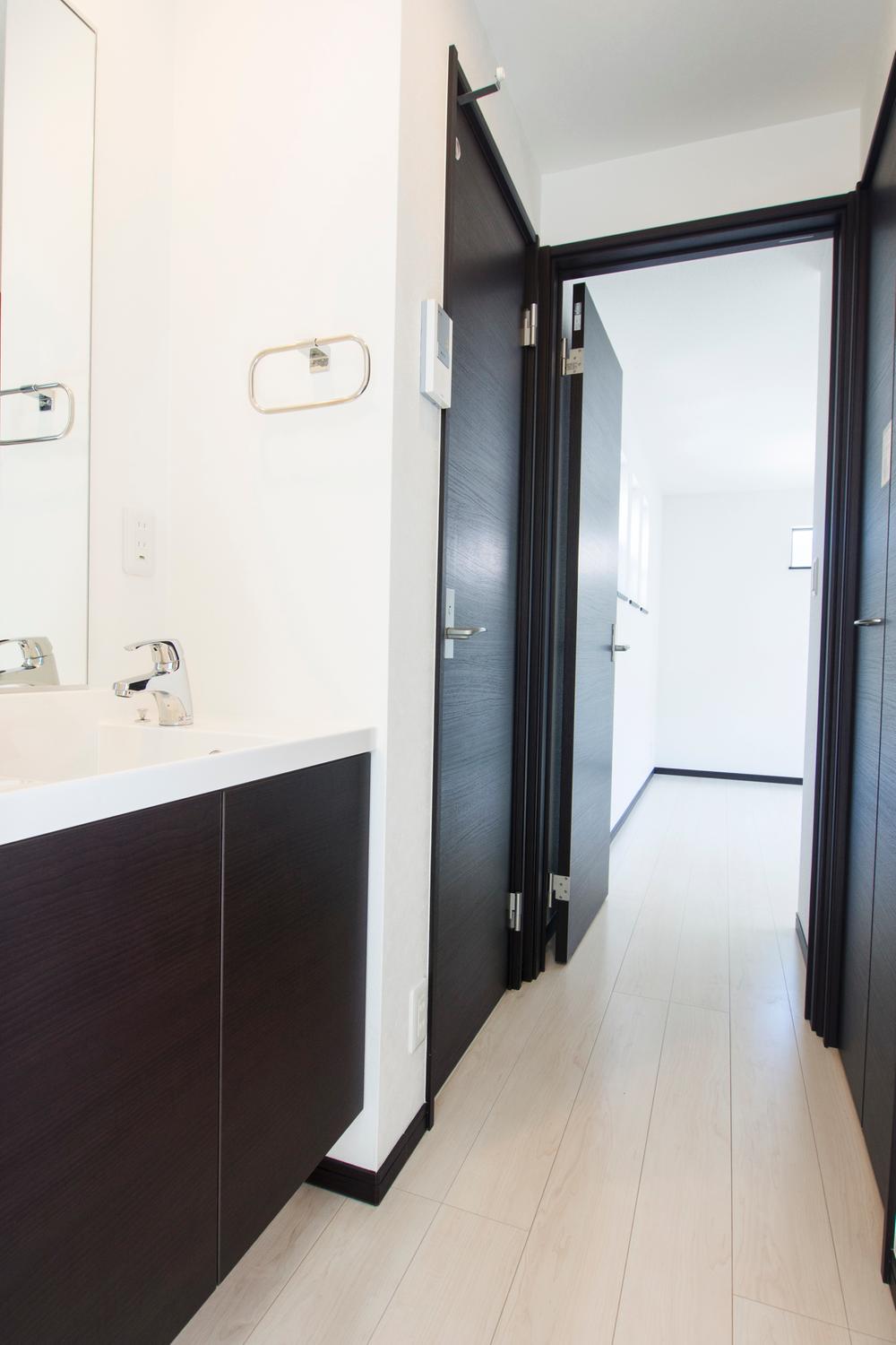 Other introspection. Room (August 2013) Shooting