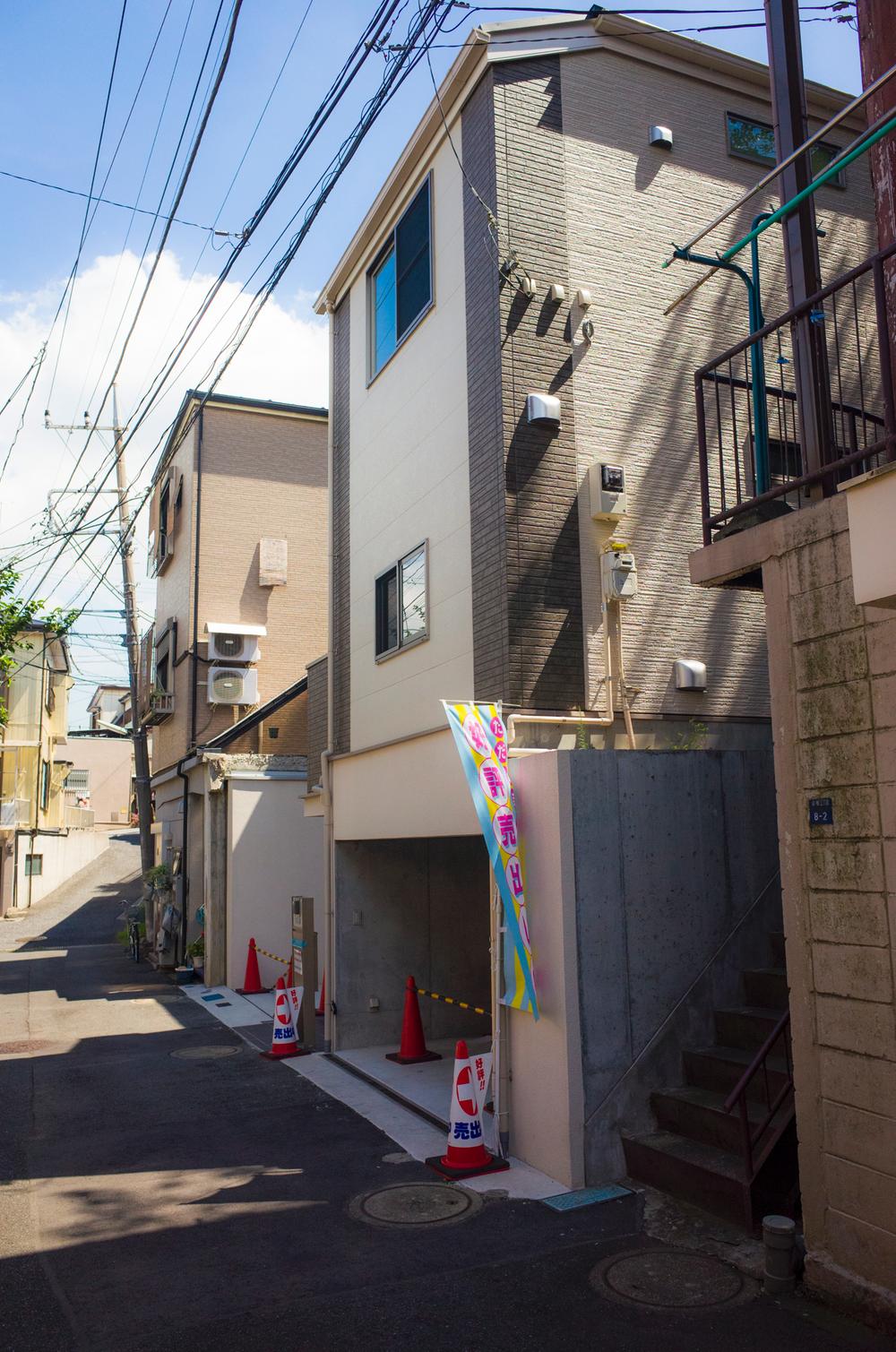 Local photos, including front road. Local (August 2013) Shooting