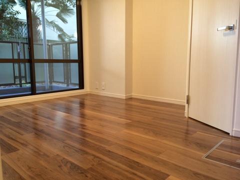 Non-living room. Indoor (12 May 2013) Shooting