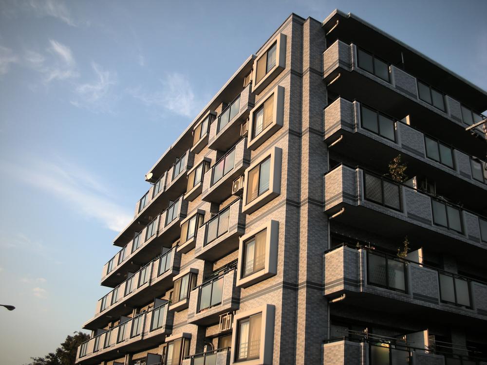 Local appearance photo. Local (11 May 2013) Shooting