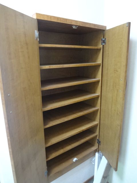 Entrance. Shoebox glad to enter a lot ☆