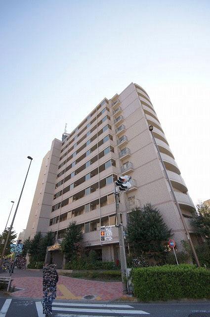 Local appearance photo. Local (11 May 2013) Shooting