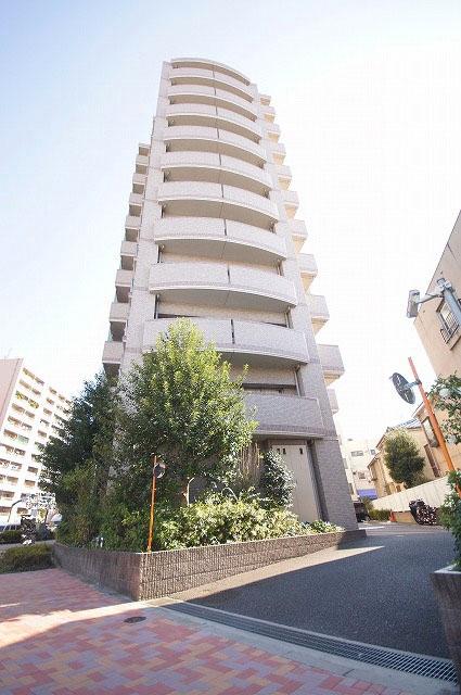 Local appearance photo. Local (11 May 2013) Shooting