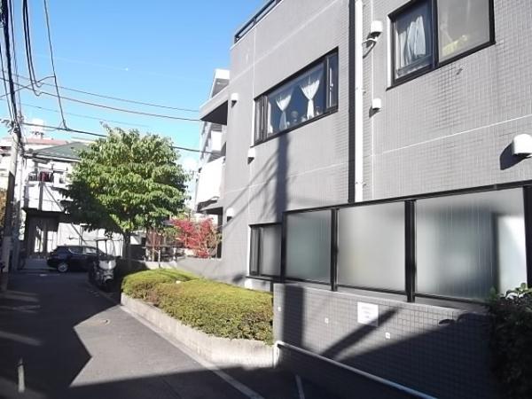 Local appearance photo