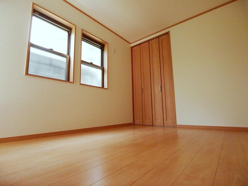 Same specifications photos (Other introspection). - Per under construction [Same specifications Photos] It will be -