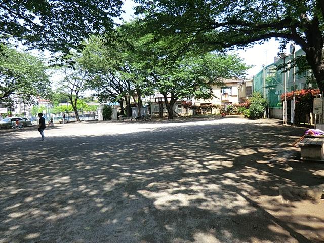 park. 120m until Yayoi park