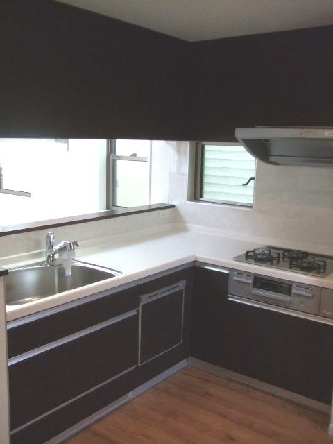 Kitchen. Indoor (12 May 2012) shooting