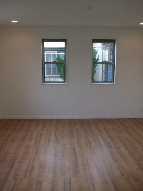 Living. Indoor (12 May 2012) shooting