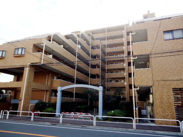 Local appearance photo. Local (11 May 2013) Shooting