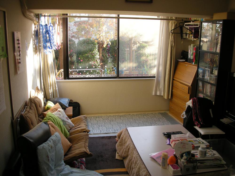 Living. Indoor (11 May 2013) Shooting