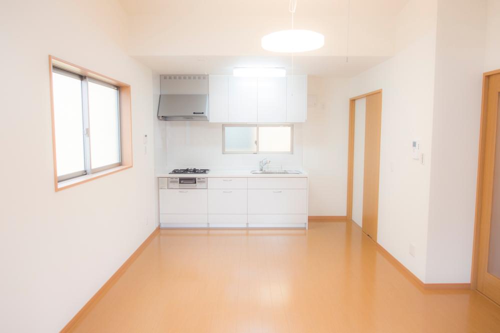 Living. Local (April 2013) Shooting