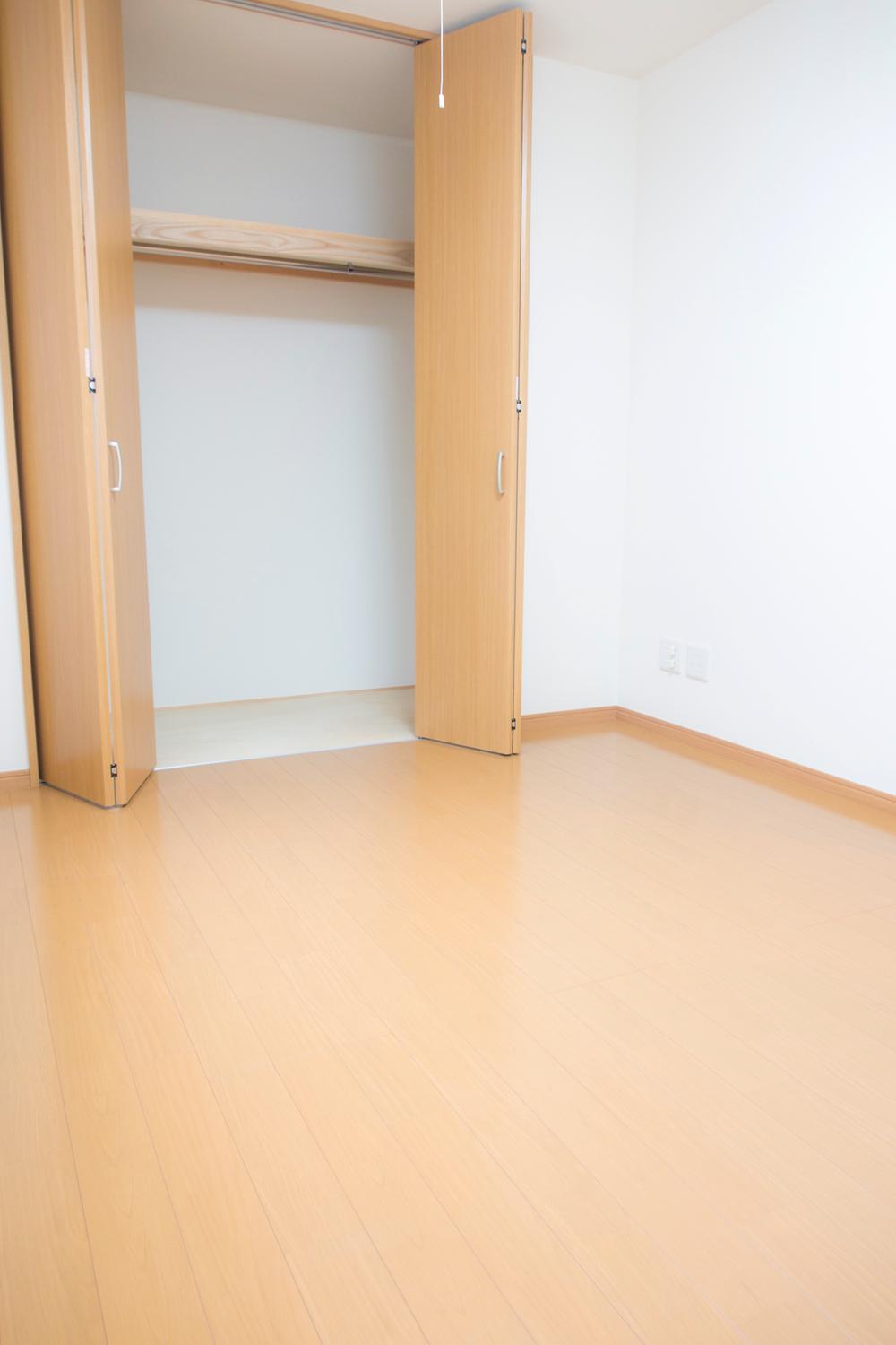 Non-living room. Local (April 2013) Shooting