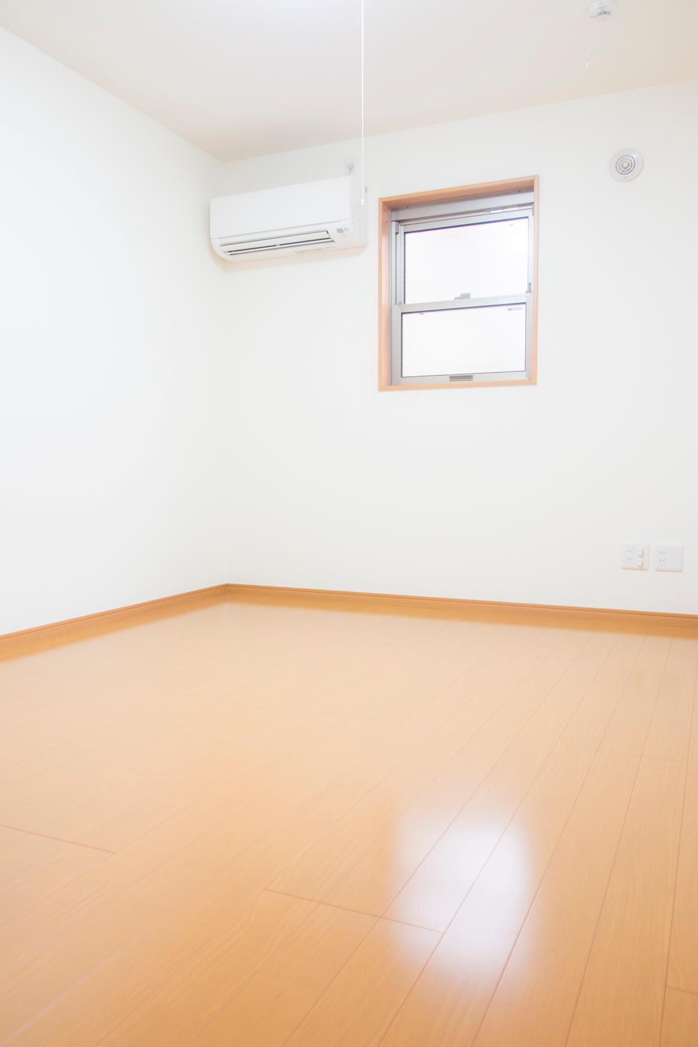 Non-living room. Local (April 2013) Shooting