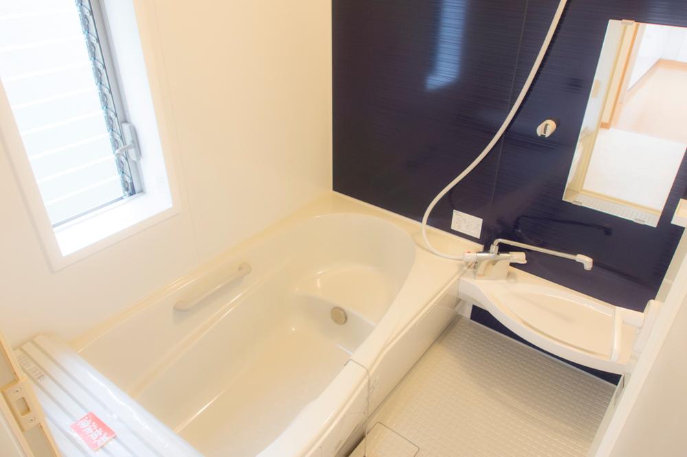 Bathroom. Local (April 2013) Shooting