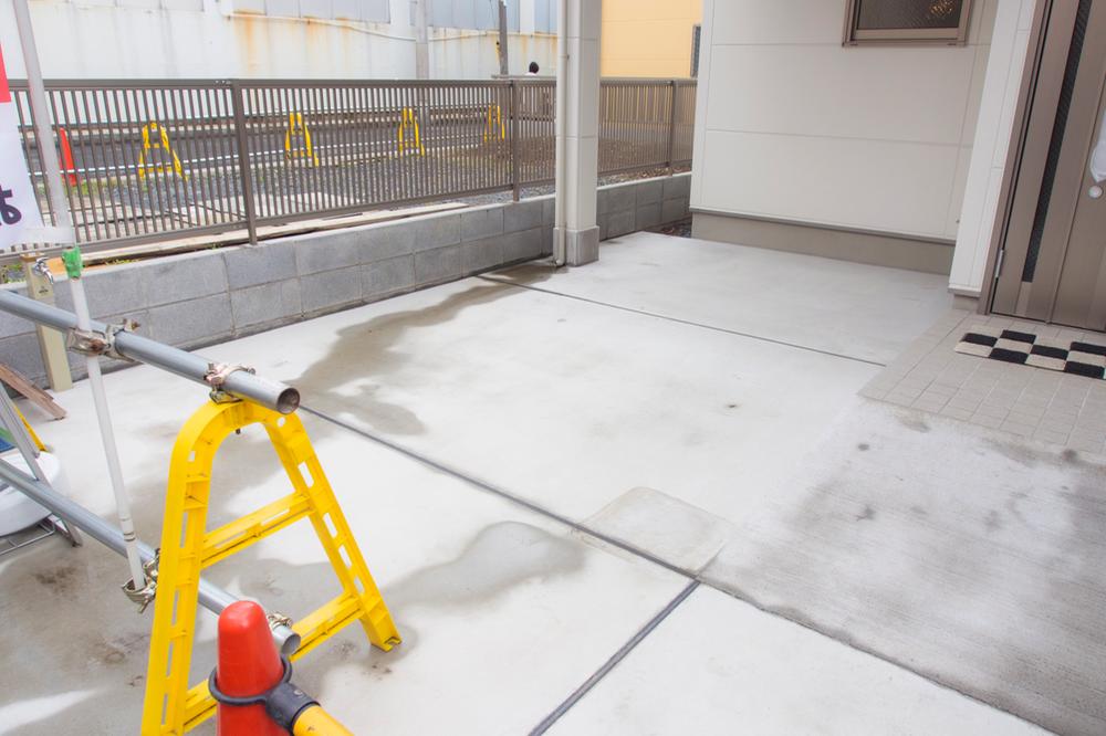 Parking lot. Local (April 2013) Shooting